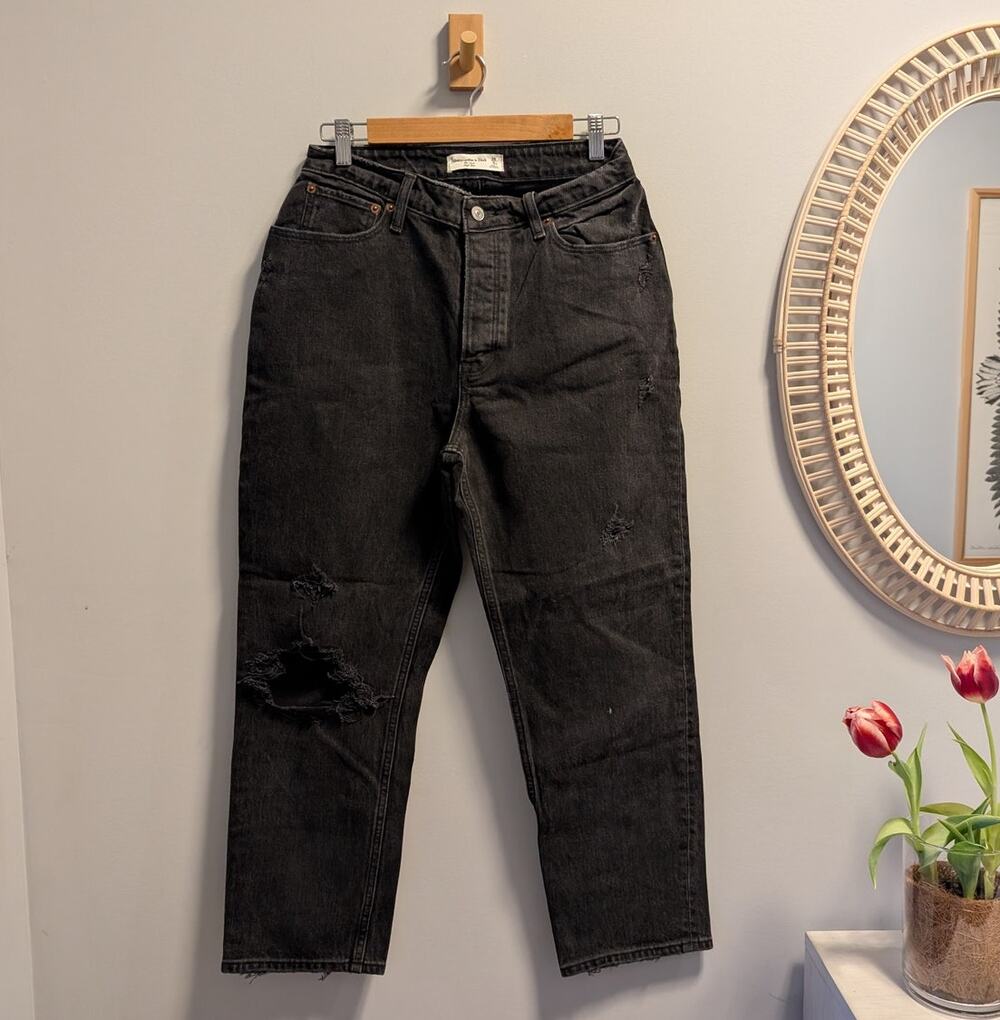 ABERCROMBIE & FITCH The Dad High Rise Straight Jeans 28XS Distressed Black NWOT